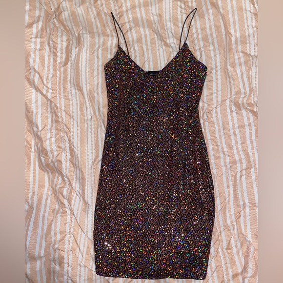 Sparkly bodycon mini dress with spaghetti straps - Picture 1 of 3